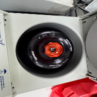 Eppendorf 5424 Centrifuge image 0